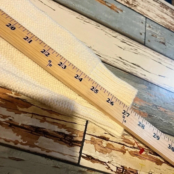 Old Navy cream king sweater with popcorn detail on front - Medium - Picture 12 of 13